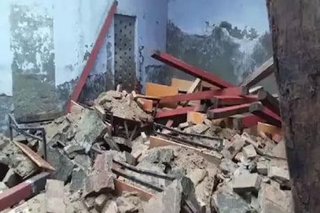 पलवल: मकान की छत गिरने से मिस्त्री समेत 4 लोग घायल पलवल: मकान की छत गिरने से मिस्त्री समेत 4 लोग घायल
