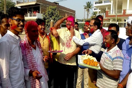 टीम मोदी में शामिल किए जाने पर नित्यानंद राय के गांव में उत्सव, साथ मनी होली-दिवाली टीम मोदी में शामिल किए जाने पर नित्यानंद राय के गांव में उत्सव, साथ मनी होली-दिवाली