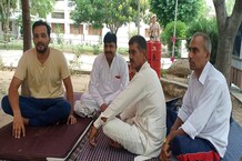 कांग्रेस कार्यकर्ता बने 'चौकीदार', मतगणना केंद्र के बाहर टेंट लगा कर रहे चौकीदारी