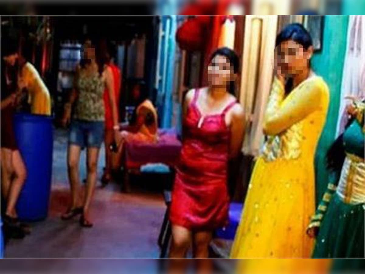 ये है कोठे के अंदर का सच, जहां सजती थी जिस्म की मंडी_brothel red light area  in meerut prostitution - News18 हिंदी