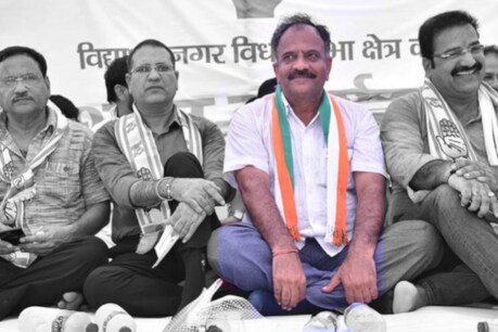 लोकसभा चुनाव: राहुल गांधी की मौजूदगी में विक्रम सिंह समेत 6 नेता कांग्रेस में शामिल लोकसभा चुनाव: राहुल गांधी की मौजूदगी में विक्रम सिंह समेत 6 नेता कांग्रेस में शामिल