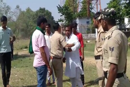 हंगामा करते राजद विधायक