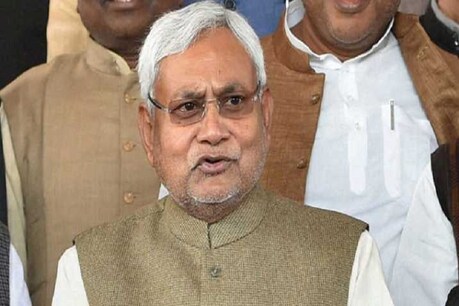 लॉ एंड ऑर्डर पर घिरे CM नीतीश, 20 दिन में दूसरी बार बुलाई बड़ी बैठक लॉ एंड ऑर्डर पर घिरे CM नीतीश, 20 दिन में दूसरी बार बुलाई बड़ी बैठक