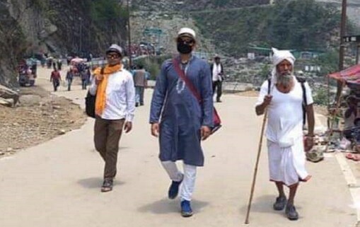 केदारनाथ यात्रा में अव्यवस्थाओं की शिकायतों पर शिकायतें मिल रही हैं और ऐसे में रुद्रप्रयाग के ज़िलाधिकारी एक आम यात्री के भेस में यात्रा पर निकले. केदारनाथ यात्रा में अव्यवस्थाओं की शिकायतों पर शिकायतें मिल रही हैं और ऐसे में रुद्रप्रयाग के ज़िलाधिकारी एक आम यात्री के भेस में यात्रा पर निकले.