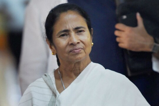 पश्चिम बंगाल की मुख्‍यमंत्री ममता बनर्जी (फाइल फोटो)