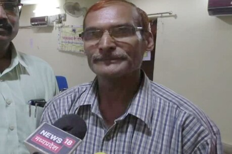 सतना की 300 गरीब बेटियों को अपने खर्च पर शिक्षा दिला चुका है ये शख्स