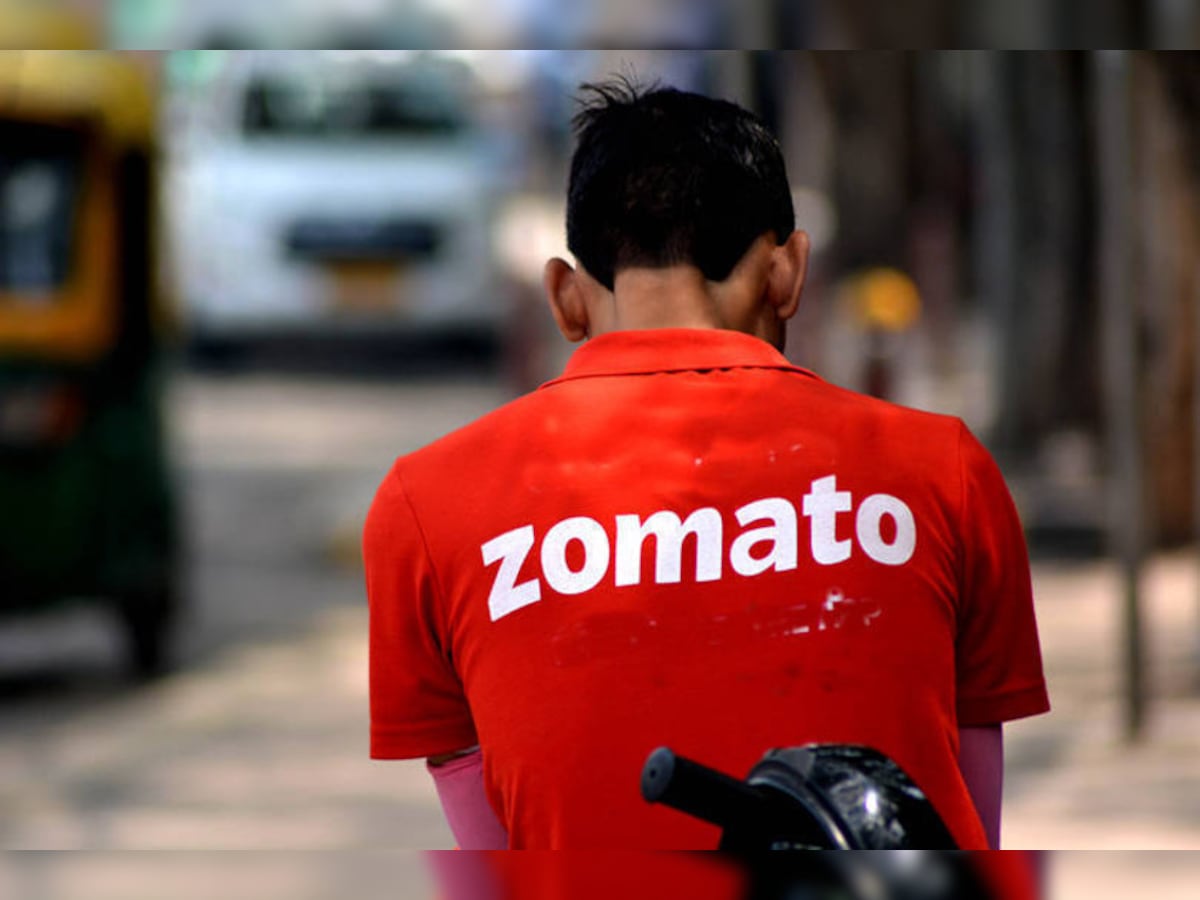 Zomato का डिलीवरी ब्वॉय निकला मुस्लिम तो खाने का ऑर्डर किया कैंसिल - man cancels zomato order for sending non-Hindu delivery boy – News18 हिंदी