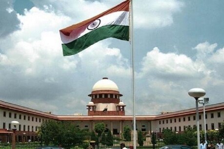 बाबरी विध्वंस केस: सुप्रीम कोर्ट का आदेश- फैसला सुनाने तक रिटायर नहीं होंगे जज बाबरी विध्वंस केस: सुप्रीम कोर्ट का आदेश- फैसला सुनाने तक रिटायर नहीं होंगे जज