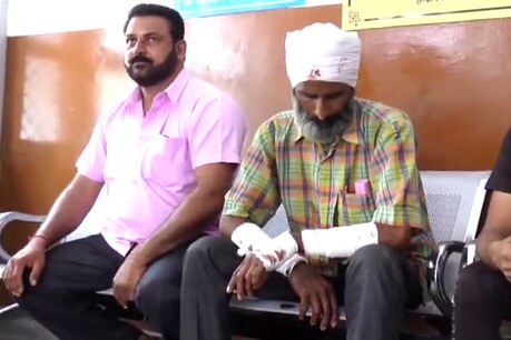 प्रॉपर्टी विवाद में हुई खून झड़प के दौरान आधे दर्जन लोग घायल, दो की हालत नाजुक प्रॉपर्टी विवाद में हुई खून झड़प के दौरान आधे दर्जन लोग घायल, दो की हालत नाजुक