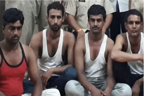 जोधपुर में पकड़े गए आरोपी। फोटो : न्यूज 18 राजस्थान ।