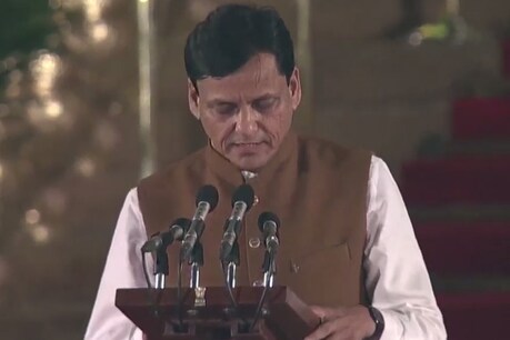 सरकार ने लोकसभा में बताया, भारत में रह रहे हैं 41,331 पाकिस्तानी और 4,193 अफगान नागरिक सरकार ने लोकसभा में बताया, भारत में रह रहे हैं 41,331 पाकिस्तानी और 4,193 अफगान नागरिक