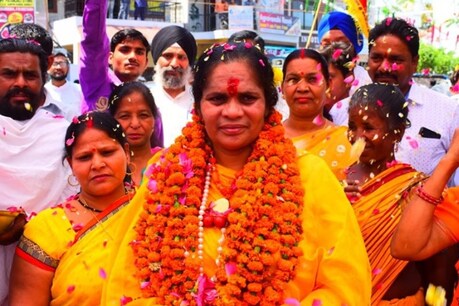साध्वी प्राची के खिलाफ कार्रवाई की तैयारी में बागपत पुलिस