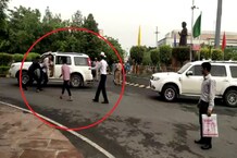 सीएम का काफिला रोकने की कोशिश, प्रदर्शनकारी छात्रों के खिलाफ केस दर्ज