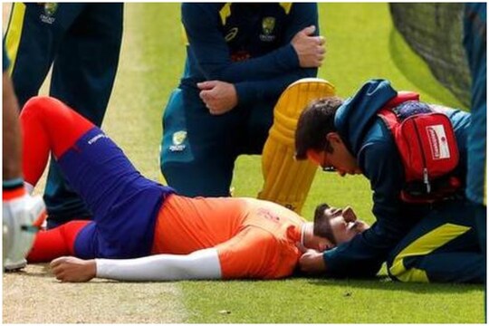 क्रिकेट के मैदान पर बड़ा हादसा, खिलाड़ी के सिर पर लगी गेंद (file photo)