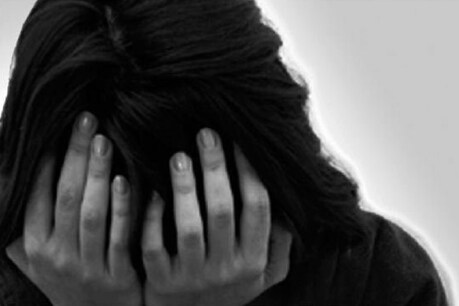 आधी रात गर्ल्स हॉस्टल में घुसे लफंगे, छात्राओं के साथ की ये हरकत आधी रात गर्ल्स हॉस्टल में घुसे लफंगे, छात्राओं के साथ की ये हरकत