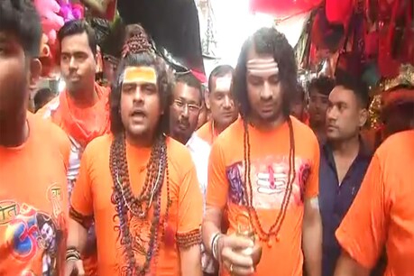 तेजप्रताप यादव ने बैद्यनाथ धाम में जल चढ़ाया