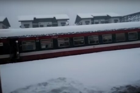 इस खास ट्रेन से बर्फबारी देख सकेंगे सैलानी