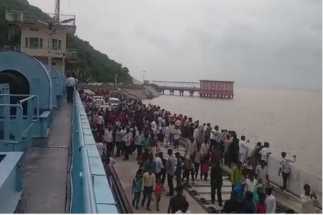 बीसलपुर बांध पर उमड़ी भीड़। फोटो : न्यूज 18 राजस्थान ।