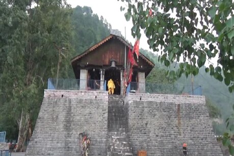 चंबा में दर्जनों ऐसे मंदिर हैं जिनका अपना एक अलग इतिहास है.