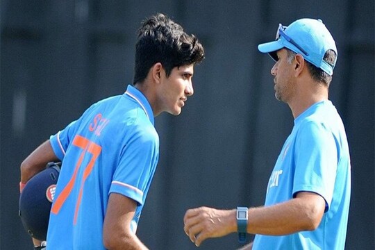 राहुल द्रविड़ ने अंडर-19 और इंडिया ए के लिए शुभमन गिल को कोचिंग दी है. (फाइल फोटो)