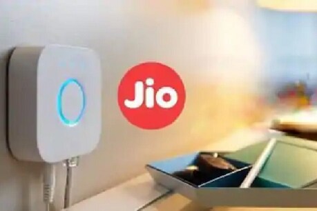 RIL AGM: अब ग्राहक रीलीज के तुरंत बाद घर बैठे देख पाएंगे फिल्म, 5 सितंबर को लॉन्च होगा Jio Fiber