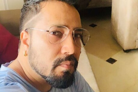 मीका पाकिस्तान में एक शादी समारोह में गाना गाने गए थे.