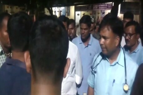 नशे में धुत कार चालक ने दो पुलिस जवानों को रौंदा, एक की मौत दूसरा रिम्स रेफर नशे में धुत कार चालक ने दो पुलिस जवानों को रौंदा, एक की मौत दूसरा रिम्स रेफर