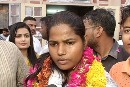 फोटो- राजस्थान यूनिवर्सिटी की नवनिर्वाचित छात्रसंघ अध्यक्ष पूर्जा वर्मा.