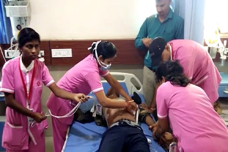 सरदार सरोवर बांध में 139 मीटर तक पानी नहीं भरने और डूब प्रभावितों के पुनर्वास सहित अन्य मुद्दों को लेकर नर्मदा बचाओ आंदोलन की नेता मेधा पाटकर ने हाल ही में बड़वानी में अनशन किया था.