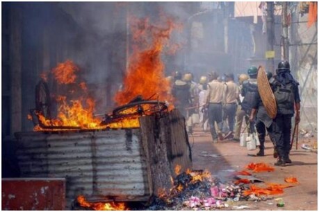 पश्चिम बंगाल में हिंसा का नाता चुनाव से नहीं राजनीति से हो गया है. राज्य में दशकों से राजनीतिक हिंसा आम बात है.