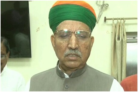 PM मोदी के मंत्री का 'कबूलनामा', बोले- इलेक्ट्रिक व्हीकल बढ़ने से ऑटो सेक्टर में पड़ा असर, सरकार दूर करेगी परेशानियां PM मोदी के मंत्री का 'कबूलनामा', बोले- इलेक्ट्रिक व्हीकल बढ़ने से ऑटो सेक्टर में पड़ा असर, सरकार दूर करेगी परेशानियां