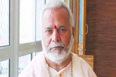 स्वामी चिन्मयानंद की बढ़ सकती हैं मुश्किलें, पीड़ित छात्रा ने दिल्ली पुलिस को दी शिकायत स्वामी चिन्मयानंद की बढ़ सकती हैं मुश्किलें, पीड़ित छात्रा ने दिल्ली पुलिस को दी शिकायत