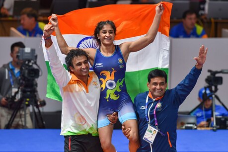 2020 ओलंपिक के लिए क्वालीफाई करने वाली पहली भारतीय रेसलर बनी विनेश फोगाट 2020 ओलंपिक के लिए क्वालीफाई करने वाली पहली भारतीय रेसलर बनी विनेश फोगाट