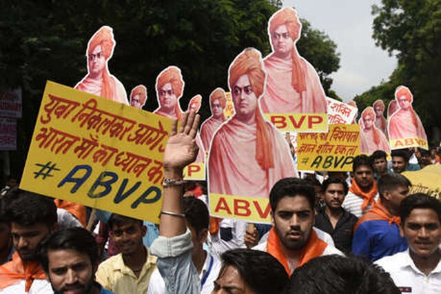 दिल्ली यूनिवर्सिटी छात्रसंघ चुनाव: अध्यक्ष सहित तीन सीटों पर ABVP की जीत दिल्ली यूनिवर्सिटी छात्रसंघ चुनाव: अध्यक्ष सहित तीन सीटों पर ABVP की जीत
