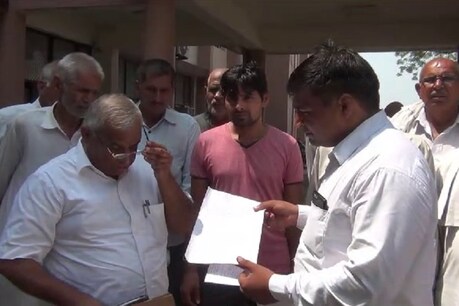 'पानी नहीं तो वोट नहीं', इस गांव के लोग करेंगे विधानसभा चुनाव का बहिष्कार 'पानी नहीं तो वोट नहीं', इस गांव के लोग करेंगे विधानसभा चुनाव का बहिष्कार
