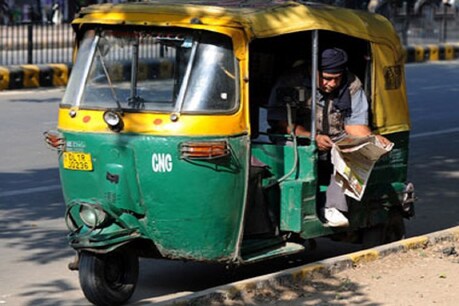 DELHI-NCR में ट्रांसपोर्टर्स की हड़ताल, कैब-ऑटो नहीं चलने से मुसाफिरों की बढ़ी मुसीबत DELHI-NCR में ट्रांसपोर्टर्स की हड़ताल, कैब-ऑटो नहीं चलने से मुसाफिरों की बढ़ी मुसीबत
