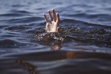 विसर्जन करते शिवनाथ नदी में डूबने से मां की मौत, बेटी की हालत नाजुक