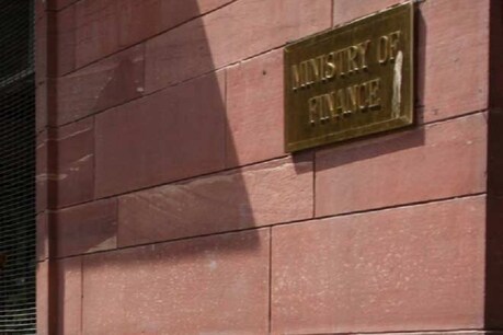 जो भी बिक सकता है बेचेगी सरकार, चुनिंदा PSU में हिस्सेदारी 51% से नीचे लाएगी! जो भी बिक सकता है बेचेगी सरकार, चुनिंदा PSU में हिस्सेदारी 51% से नीचे लाएगी!