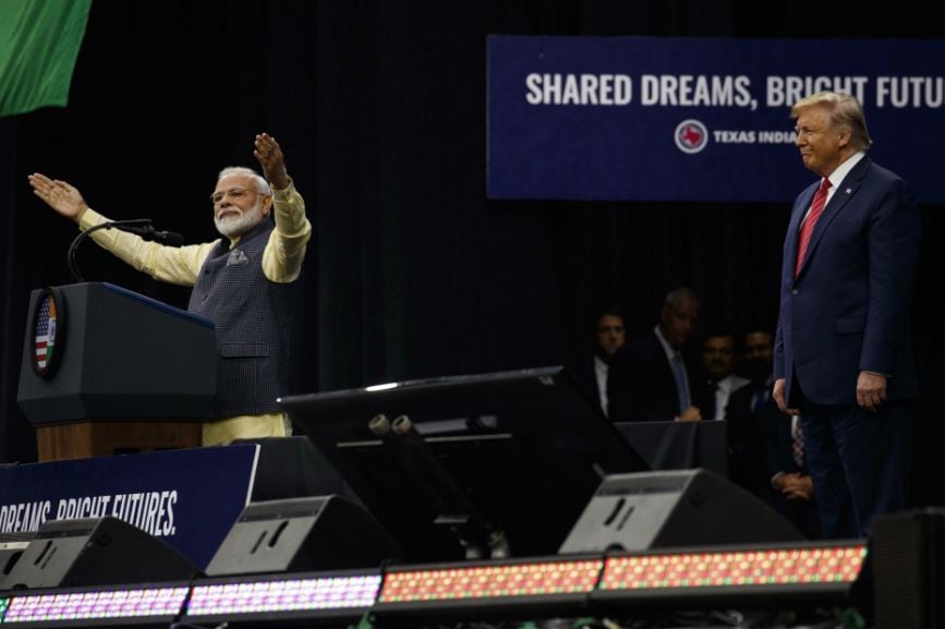 howdy modi, narendra modi, modi in america, modi and trump, india us relations, हाउडी मोदी, नरेंद्र मोदी, अमेरिका में मोदी, मोदी और ट्रंप, भारत अमेरिका संबंध