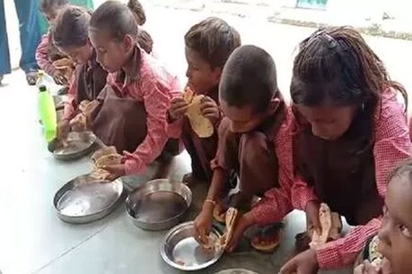 मिर्जापुर में बच्चों को खाने में परोसी गई नमक और रोटी