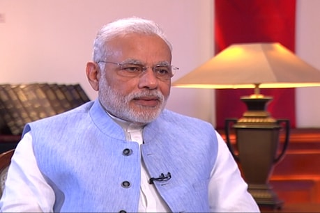 प्रधानमंत्री नरेंद्र मोदी ने 2015 में पीएम के रूप में अपने 65वें जन्मदिन की शुरुआत 1965 के भारत-पाकिस्तान युद्ध के 50 वर्ष की याद में आयोजित प्रदर्शिनी का अवलोकन कर किया.