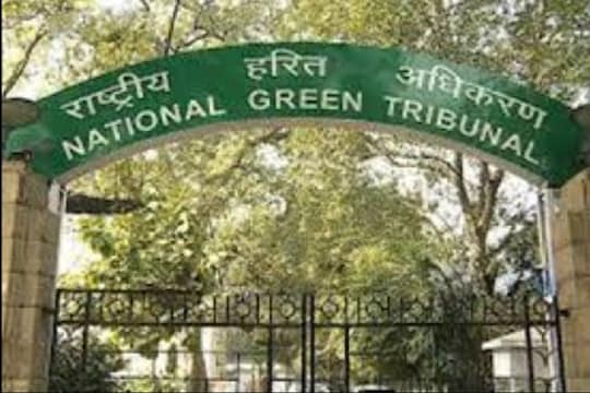 राष्ट्रीय हरित अधिकरण (NGT) ने केंद्र सरकार को अक्षरधाम मंदिर प्रबंधन की एक याचिका पर स्थिति रिपोर्ट दाखिल करने को कहा है. 