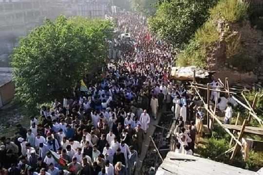 शनिवार को पाकिस्तान अधिकृत कश्मीर में आजादी की मांग को लेकर निकली बड़ी रैली 