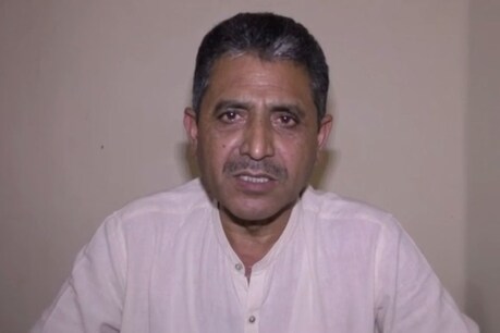 BJP के 'लेटर बम' को लेकर कांग्रेस ले रही है चटखारे, कहा- बीजेपी में अंदरूनी अंसतोष चरम पर BJP के 'लेटर बम' को लेकर कांग्रेस ले रही है चटखारे, कहा- बीजेपी में अंदरूनी अंसतोष चरम पर