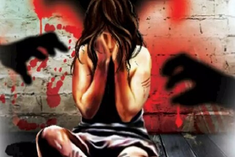 रेप की सांकेतिक तस्वीर. करौली की इस घटना के आरोपियों की तलाश में जुटी है पुलिस