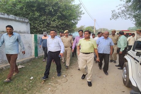 निरीक्षण के दौरान, अपात्र लोगों को शौचालय आवंटित करने का भी मामला सामने आया है.