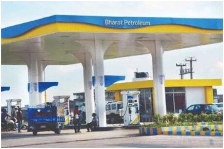 सिवनी में पेट्रोल पम्प से निकला पानी, वाहन खराब होने के बाद लोगों ने किया हंगामा सिवनी में पेट्रोल पम्प से निकला पानी, वाहन खराब होने के बाद लोगों ने किया हंगामा