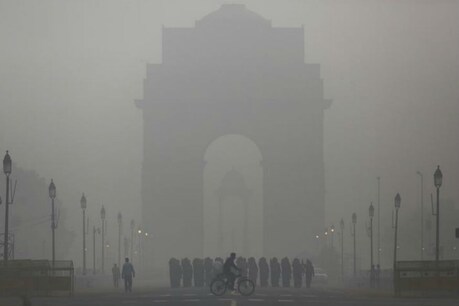 दिल्ली में दिवाली बाद एयर क्वालिटी पिछले साल की तुलना में बेहतर रहने की संभावना दिल्ली में दिवाली बाद एयर क्वालिटी पिछले साल की तुलना में बेहतर रहने की संभावना