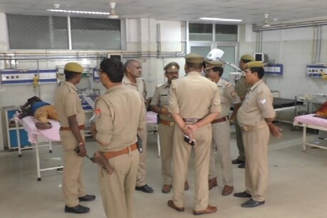 मूर्ति विसर्जन कर लौट रहे बाइक सवार 3 युवक खड़ी ट्रक में भिड़े, 1 की मौत मूर्ति विसर्जन कर लौट रहे बाइक सवार 3 युवक खड़ी ट्रक में भिड़े, 1 की मौत
