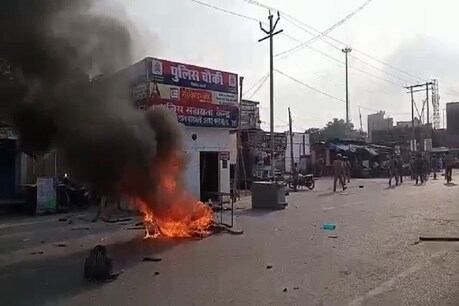 बीजेपी नेता की हत्या पर भड़के समर्थक, रोडवेज पुलिस चौकी में लगाई आग, कई बसों में तोड़फोड़ बीजेपी नेता की हत्या पर भड़के समर्थक, रोडवेज पुलिस चौकी में लगाई आग, कई बसों में तोड़फोड़
